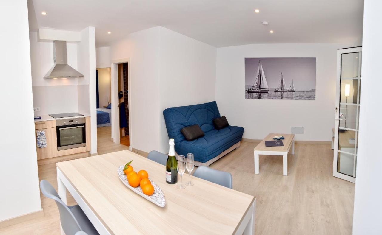 Three-Bedroom Apartment,72786929:JPEG